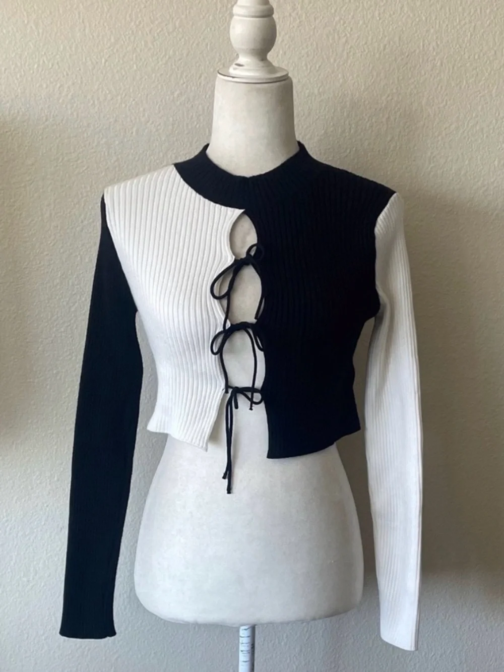 Zara Contrast Knit Sweater With Trim Bows Size S